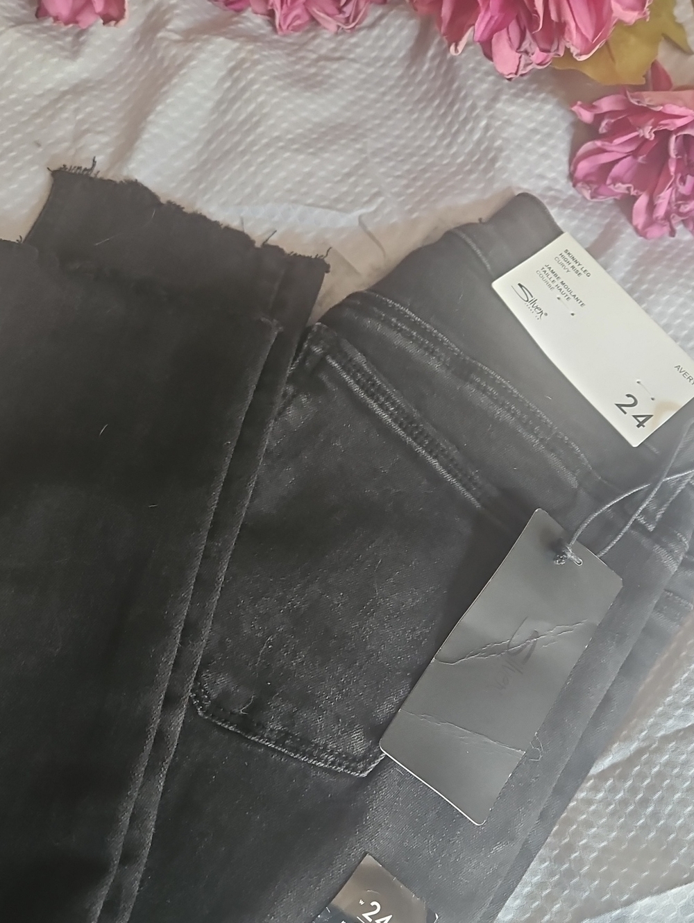 Silver Jeans Black High-Rise Skinny Curvy Jeans Frayed Hems Size 24/29 NEW